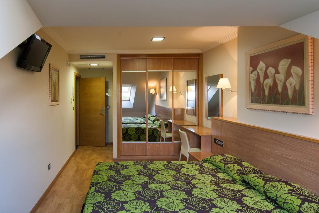 Hotel Pontus Veteris Sanxenxo Habitación foto