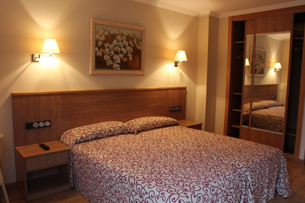 Hotel Pontus Veteris Sanxenxo Habitación foto